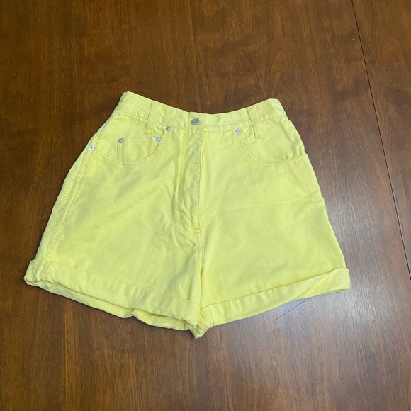 Vintage Hi‎ Rise Denim Shorts - Picture 1 of 4